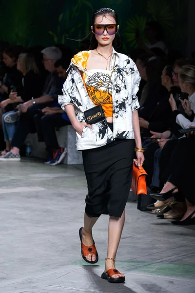 Look 33